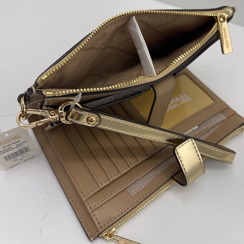 MICHAEL KORS JST Lg Double Zip Signature Logo Wristlet Wallet Phon
Pale Gold
NWT - Picture 6 of 16